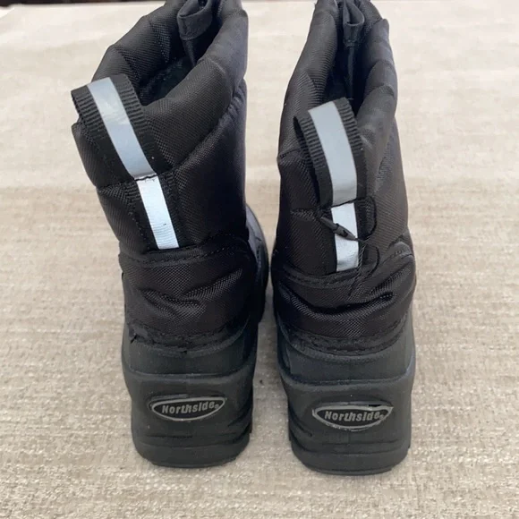 Northside black insulated snow boots. Size 5 ( toddler) - Picture 2 of 7
